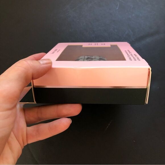 NWT Kate Spade New York AirPods 3rd Generation with Clip - Picture 4 of 8